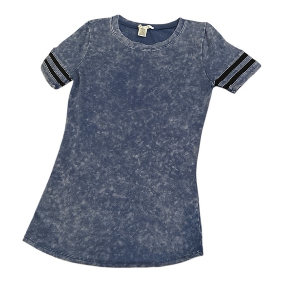 Bozzolo Women’s Medium Blue Mineral Wash Tee – Short Sleeve Casual Top - Picture 4 of 5